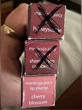 Tarte Maracuja Juicy Lippies -  BNIB 
Price is for 1 PLEASE READ DESCRIPTION